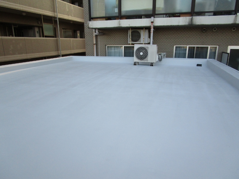 画像：屋上ウレタン防水トップコート塗布後