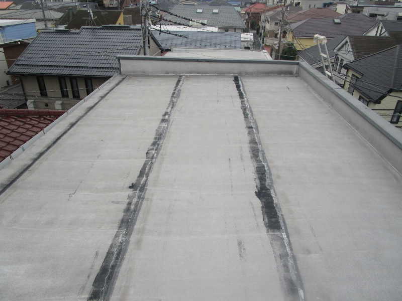 画像：屋上シート防水の劣化
